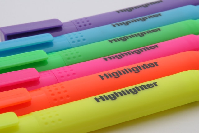 highlighters of various colors